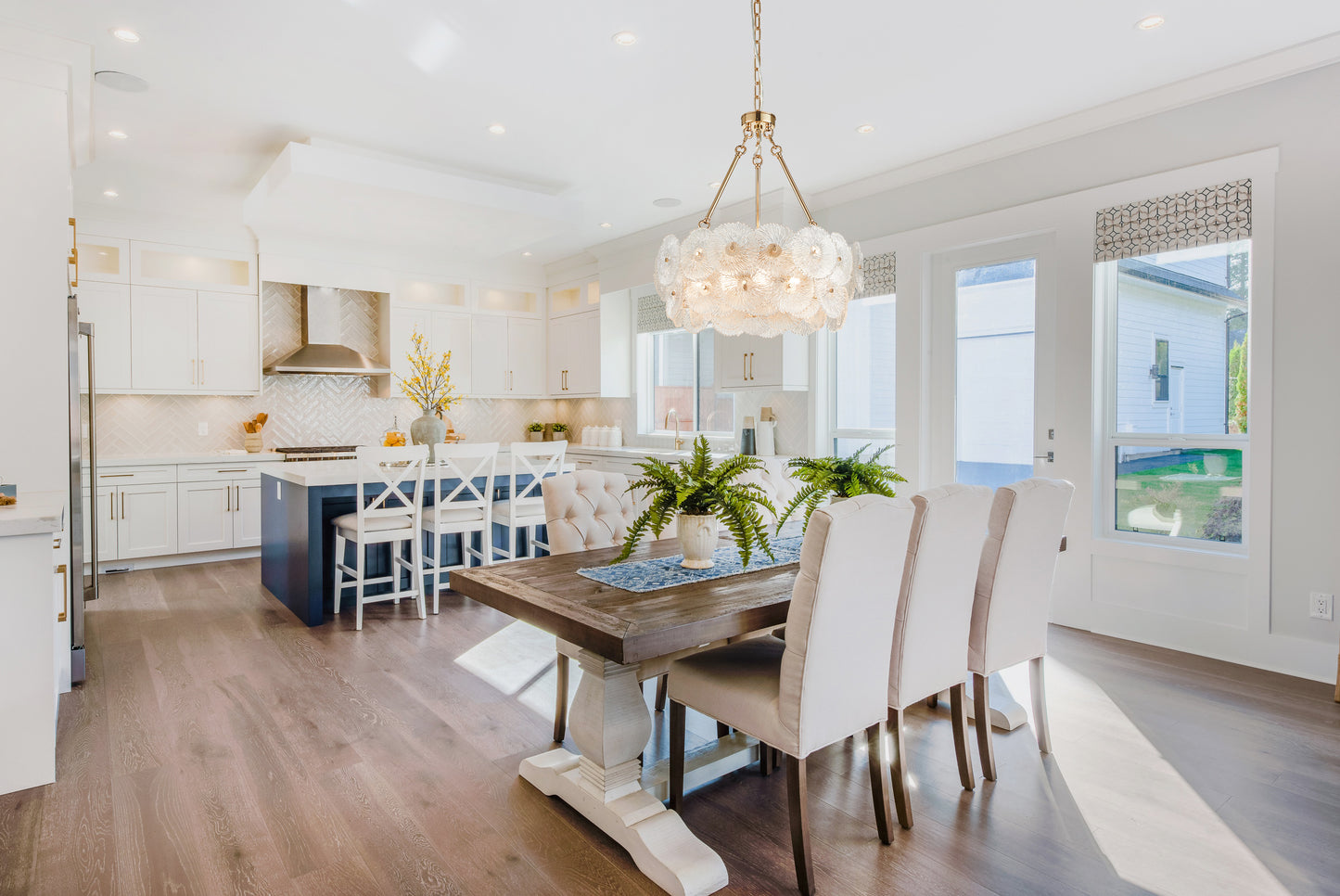 Bloom Collection 15-Light Chandelier